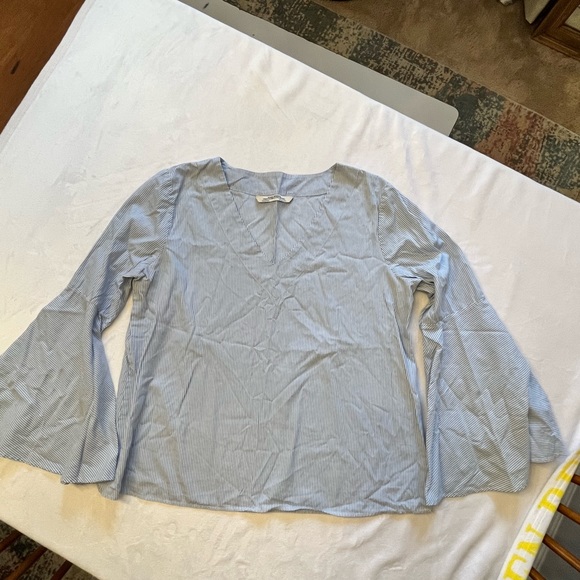 Zara long sleeve top bell sleeve stripped size large - Picture 6 of 6